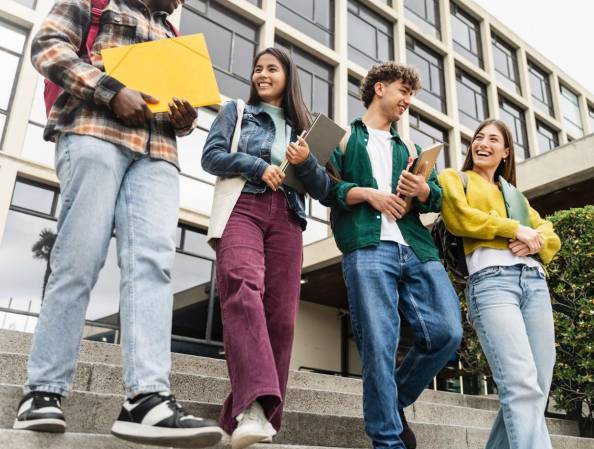 <i>El 50 % de las 137 universidades evaluadas en 17 países de América Latina retrocedió posiciones, frente al 40 % que se mantuvo estable. Brasil es el país latinoamericano más representado, con 24 instituciones, seguido de México, con 22 y Chile, con 20. FOTO SHUTTERSTOCK</i>