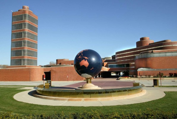 ¿Cuáles son las 25 familias más ricas del planeta?