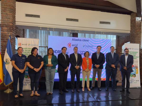 <i>En este esfuerzo, se cuenta con aliados claves para su implementación, entre ellos: Autoridad Nacional de Residuos Sólidos (ANDRES), la Oficina de Planificación del Área Metropolitana de San Salvador (OPAMSS), Fundación AVINA, Latitud R, Productos Alimenticios DIANA, Carvajal Empaques, entre otros. Foto de cortesía</i>