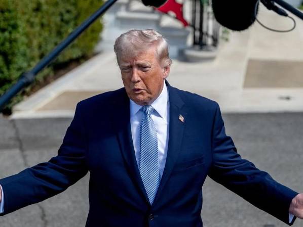 <i>Trump aconsejó a sus aliados de la OTAN que se mantengan alejados del Estrecho de Ormuz. (Foto: EFE)</i>