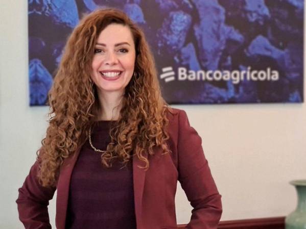 <i>Sonia Hernández, Gerente de Gestión de Talento, Aprendizaje y Desarrollo de Bancoagrícola.</i>