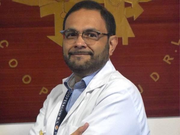 Dr. Alberto Ferrero Aymerich, Gerente General de COOPESALUD.