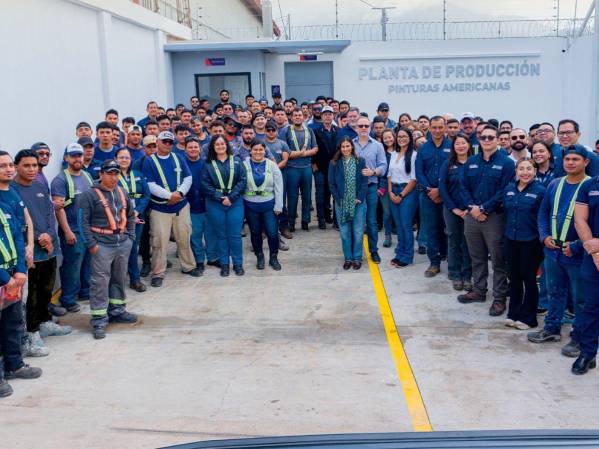 La empresa fortalece su marca empleadora .