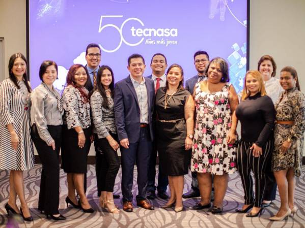 Los TECNASA U Learning Centers brindan la oportunidad de elegir entre un catálogo de más de 300 cursos y certificaciones de alto nivel
