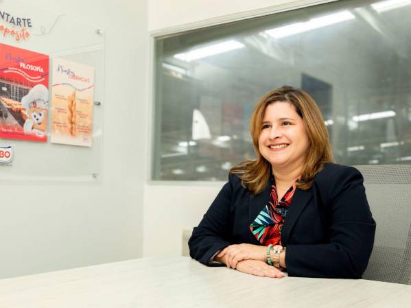 Vivian Carles, Gerente de Bimbo Panamá.