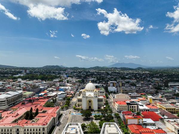 <i>Con esta revisión, el BCR coloca su nueva estimación de crecimiento para El Salvador por encima de las previsiones internacionales conocidas hasta ahora, como las del Banco Mundial y la CEPAL, que habían proyectado expansiones de 3% y 3,4%, respectivamente. Foto de cortesía</i>