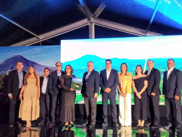 Bancoagrícola celebra el poder de la tierra con “El Salvador, el lenguaje de los volcanes”
