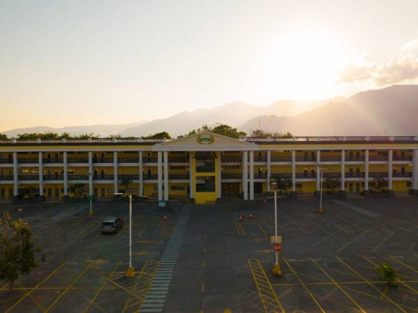 UTH: Educación que transforma vidas y abre oportunidades reales