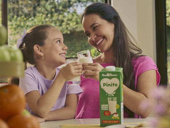 Para Dos Pinos, innovar no consiste únicamente en desarrollar nuevos productos, sino en escuchar mejor al consumidor, anticipar tendencias y responder con mayor rapidez a las necesidades del mercado.