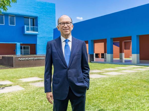 <i>El empresario Ricardo Poma lideró por más de cincuenta años el conglomerado familiar y será recordado por su liderazgo visionario y estratégico, así como por su fuerte compromiso social.</i>