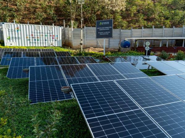 El grupo es referente de la transición energética en la región.