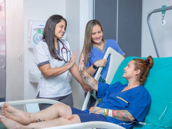 El Hospital de Trauma del INS cuenta con 8 modernas salas de cirugía.