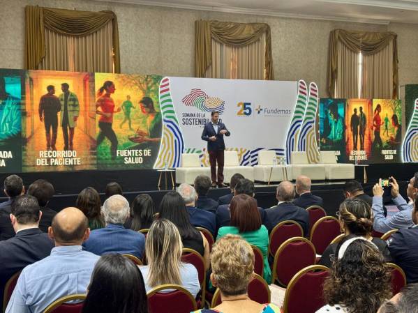 Tomás Regalado, presidente de FUNDEMAS, señaló que se debe impulsar el propósito, las misiones y las visiones como razón de ser empresarial. Foto de cortesía