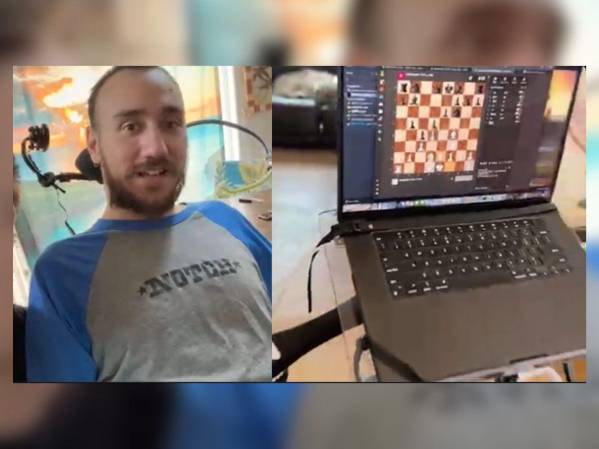 <i>Noland Arbaugh, de 29 años, habló sobre jugar al ajedrez y al videojuego Civilization, así como de tomar clases de japonés y francés, controlando el cursor de una pantalla de ordenador con su cerebro. FOTO NEURALINK EN X</i>