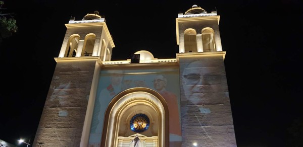 Óscar Arnulfo Romero ya es el primer santo de El Salvador