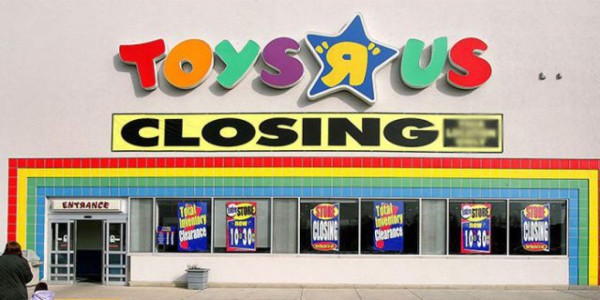 Toys R Us confirma que este viernes cierra todas sus tiendas