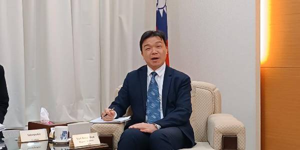 <i>El viceministro Shen Yu-chung, del Consejo de Asuntos del Continente, expresó su agradecimiento por estas relaciones diplomáticas. Foto de cortesía</i>