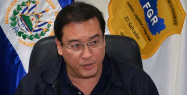 Exigen en El Salvador retirar a fiscal general del caso Flores