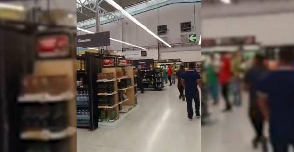 <i>Manifestantes obligan a los comercios, grandes y pequeños, a cerrar. FOTO TOMADA DE REDES SOCIALES</i>