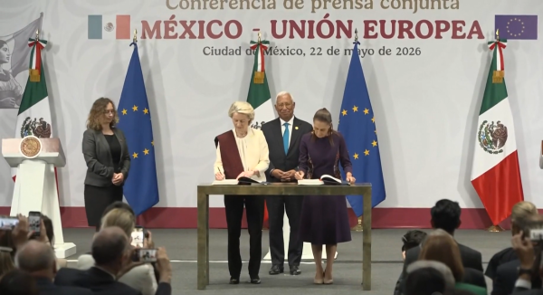 <i>La presidenta de México, Claudia Sheinbaum, y la presidenta de la Comisión Europea, Ursula von der Leyen, encabezaron la firma del Acuerdo Global Modernizado, acompañadas por el presidente del Consejo Europeo, António Costa, en calidad de testigo. Foto de cortesía</i>