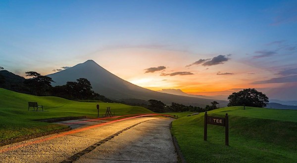 La heroína (costarricense) que emergió de las cenizas de 'La Reunión'