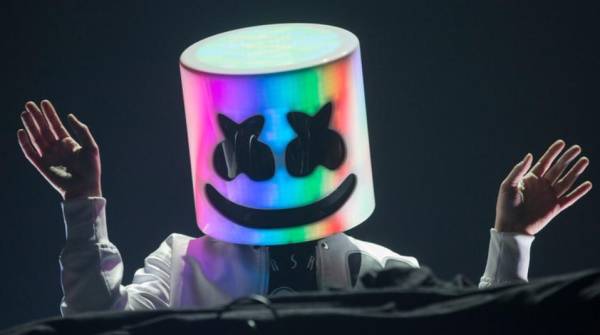 Marshmello lanza colaboración con Coca Cola