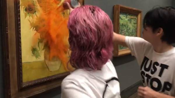 Ecologistas lanzan sopa sobre ‘Los girasoles’ de Van Gogh en museo de Londres