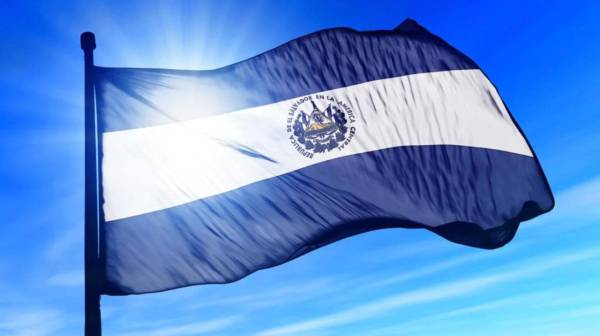 Un acuerdo entre El Salvador y el FMI asegura fondos significativos y establece un camino para reformas que fortalezcan la resiliencia fiscal y económica del país. Foto de iStock