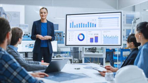 Las empresas de todo el mundo se volvieron cada vez más optimistas sobre el crecimiento global en el próximo año. Foto de gorodenkoff / Getty Images/iStockphoto