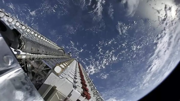 Elon Musk desestima preocupación de astrónomos sobre su red de satélites