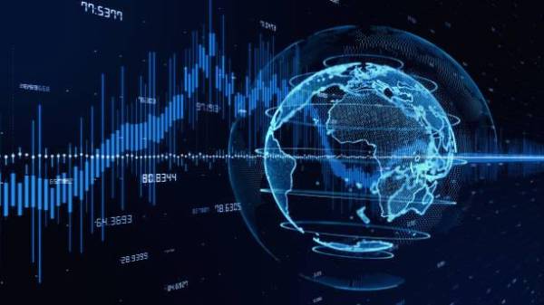 <i>La estimación de crecimiento se sitúa para este año en el 2 % y en el 1,9 % el que viene, con una inflación del 3,3 % y 2,1 %, respectivamente. Foto de metamorworks / Getty Images/iStockphoto</i>