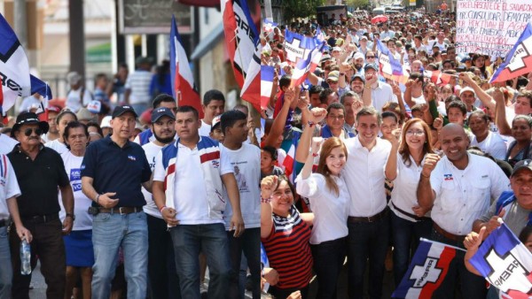 Javier Simán, el industrial que busca convertirse en la carta ganadora de la derecha salvadoreña