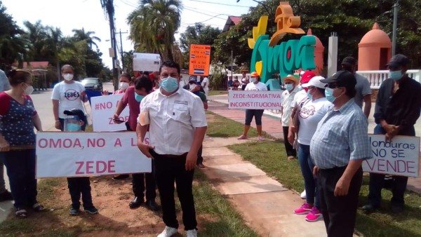 Cientos de personas manifiestan en Honduras contra las ciudades modelo