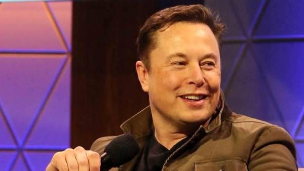 Elon Musk: ‘El WhatsApp de Meta no es confiable’