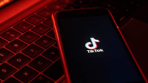 China amenaza acuerdo de TikTok por tácticas 'sucias' de Trump