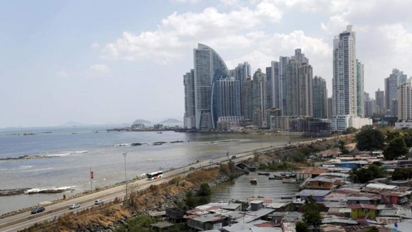 Colombia advierte a Panamá que de no lograr acuerdo lo volverá a declarar paraíso fiscal