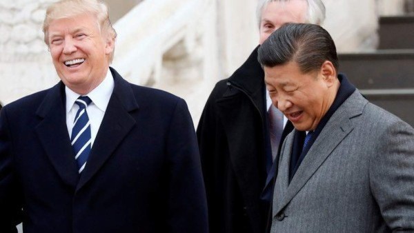 Xi recibe con pompa al presidente Trump en primer día de gira por Pekín