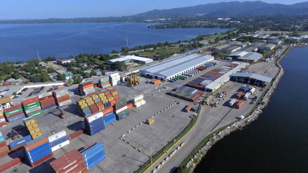 Los anuncios en materia de aranceles efectuados por Estados Unidos ha implicado cambios significativos de las condiciones macro contempladas en el último informe económico anual de la CEPAL. Foto de archivo