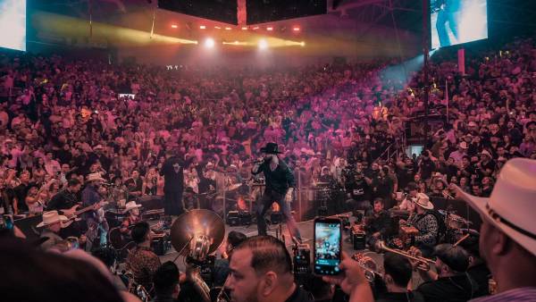 El mexicano Carín León será también el primer artista latino en presentarse en The Sphere en Las Vegas, tras debutar en 2024 en el Grand Ole Opry, principal escenario del country en Tennessee. Foto de cortesía