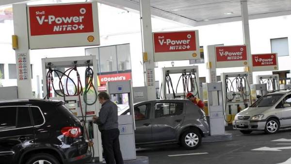 <i>Además de la gasolina y el diésel, entre los bienes y servicios que más contribuyeron al incremento del IPC figuraron los boletos aéreos, el transporte en autobús y el gas licuado. Foto de iStock</i>
