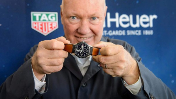 Tras 45 años en la industria relojera, el CEO de TAG Heuer se retira