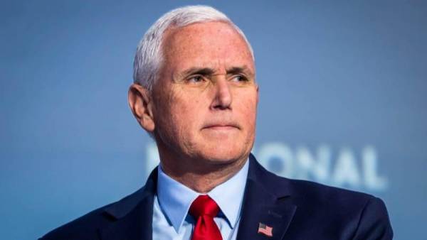 Mike Pence desafía a Donald Trump y se lanza a la competencia por la Casa Blanca