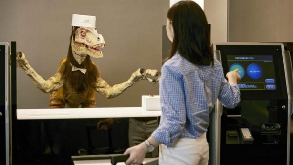 Los hoteles experimentan con robots y otras tecnologías