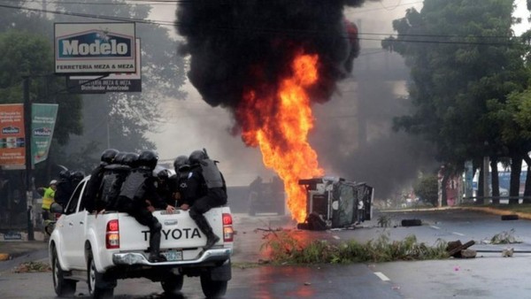 Capital de Nicaragua otra vez estremecida por la violencia en las calles