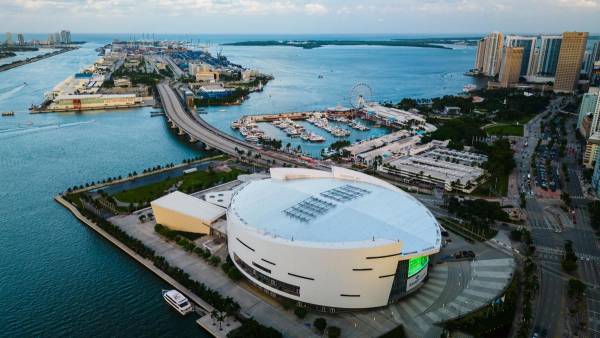 <i>El ABF se perfila como la mayor cumbre mundial de líderes políticos, deportivos y empresariale, con la participación del presidente de EE.UU., Donald Trump; su homólogo argentino, Javier Milei; la opositora venezolana María Corina Machado; así como figuras internacionales como Lionel Messi, Rafael Nadal y Will Smith. EFE/ Studio Vii Agency /</i>