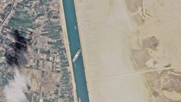 Bloqueo en Canal Suez paraliza tránsito de más de US$9.4 millones de mercancías