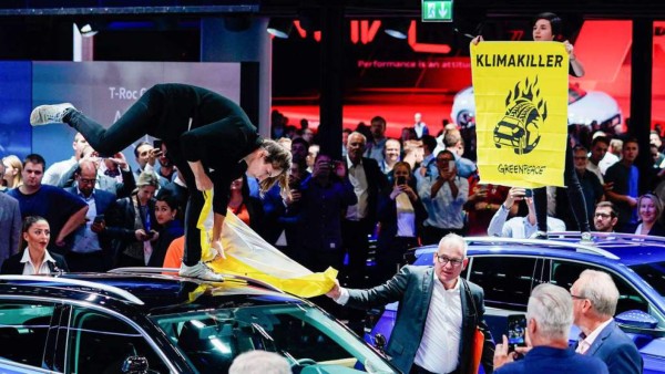 El automóvil, blanco de 'la generación del clima'