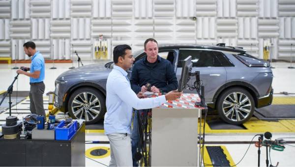 GM revisa a la baja sus ventas de vehículos eléctricos para 2024