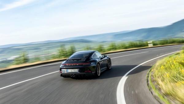 Ventas de Porsche crecen 2 % en primeros nueve meses de 2022
