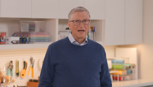 <i>El multimillonario insistió en que fue una insensatez haber pasado tiempo con el agresor sexual y que las afirmaciones que Epstein hizo sobre él en los documentos eran falsas. Foto de cortesía</i>